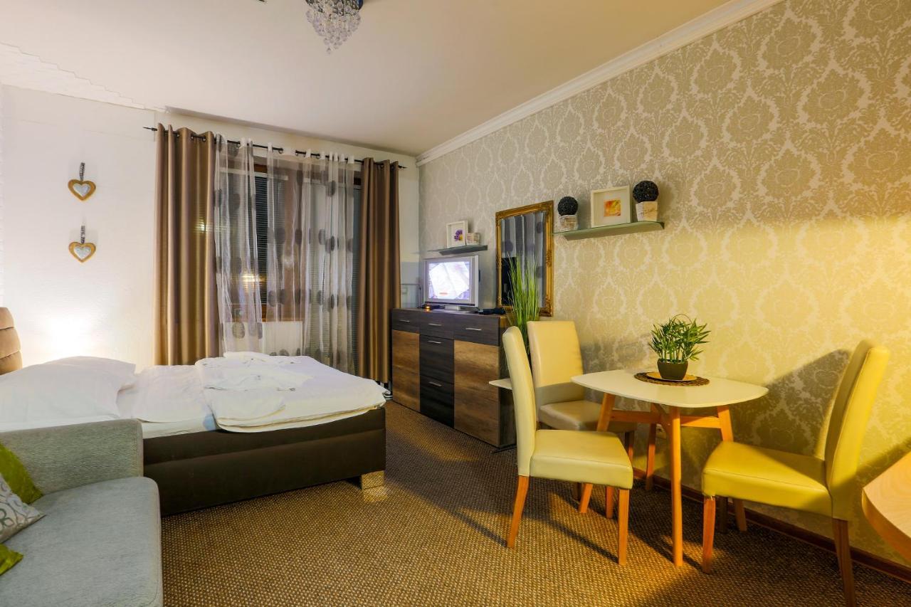 Apartmánový dom Fatrapark 1 - Hlavná recepcia Ruzomberok Esterno foto
